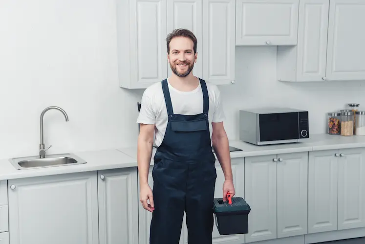 Emergency electrician working in the East of England